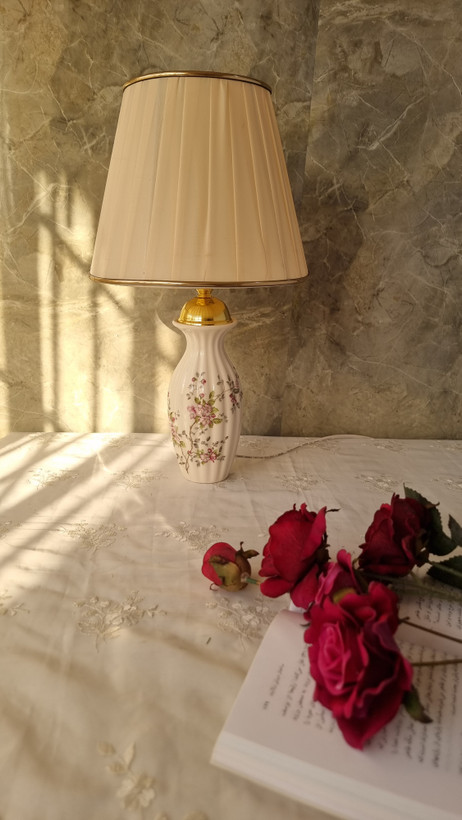 آباژور سرامیکی دستساز شکوفه صورتی