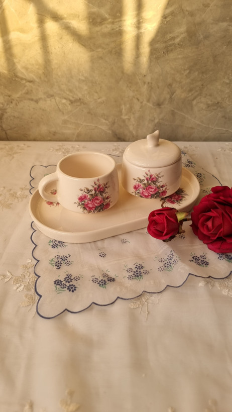 ست چای خوری یک نفره سرامیکی گل سرخی
