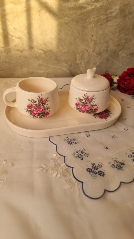 ست چای خوری یک نفره سرامیکی گل سرخی
