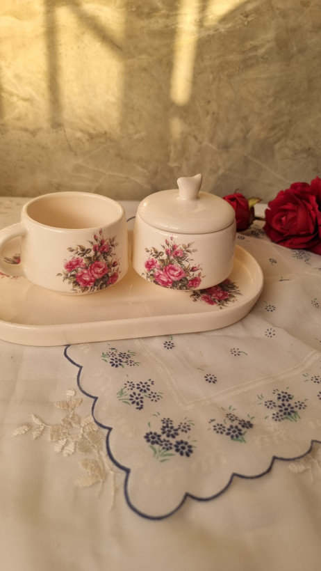 ست چای خوری یک نفره سرامیکی گل سرخی