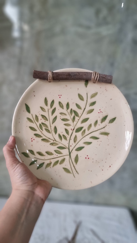بشقاب سرامیکی دسته چوبی طرح برجسته