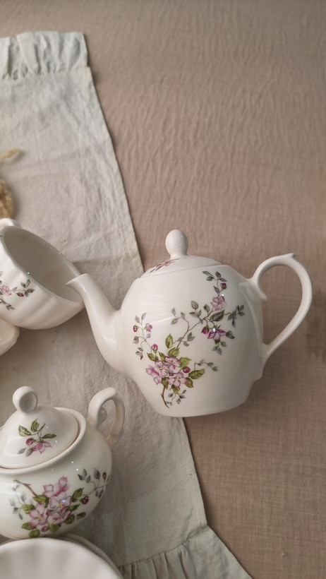 سرویس چای خوری سرامیکی شکوفه صورتی دست ساز