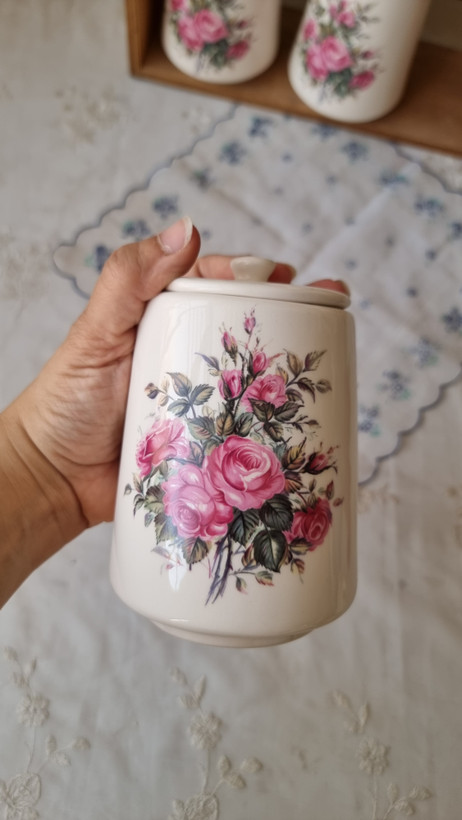 بانکه سرامیکی مخروط گلسرخ دست ساز