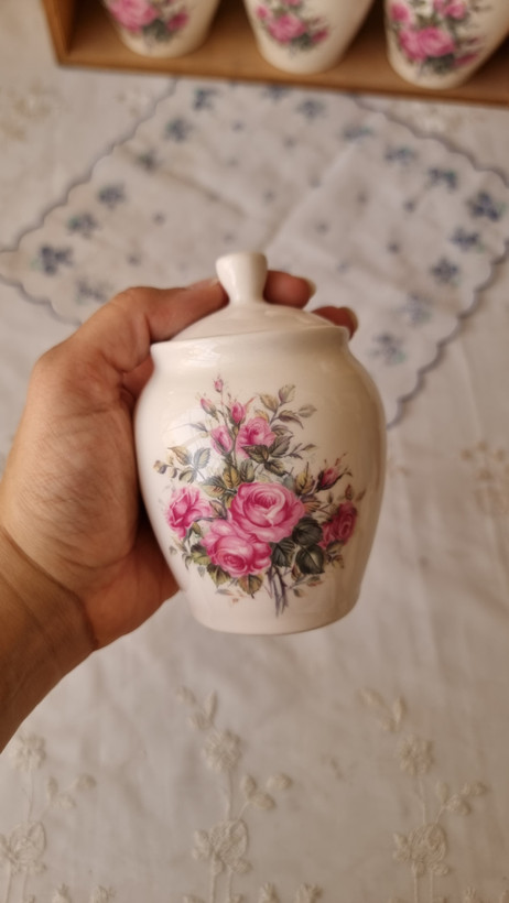 بانکه خمره ای سرامیکی گل سرخی دست ساز