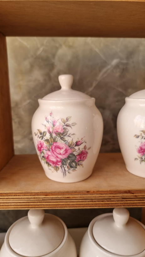 بانکه خمره ای سرامیکی گل سرخی دست ساز