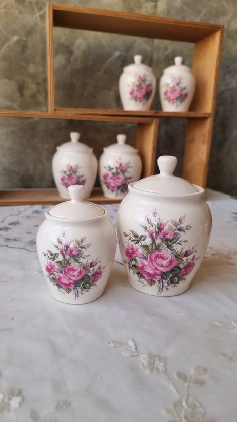 بانکه خمره ای سرامیکی گل سرخی دست ساز