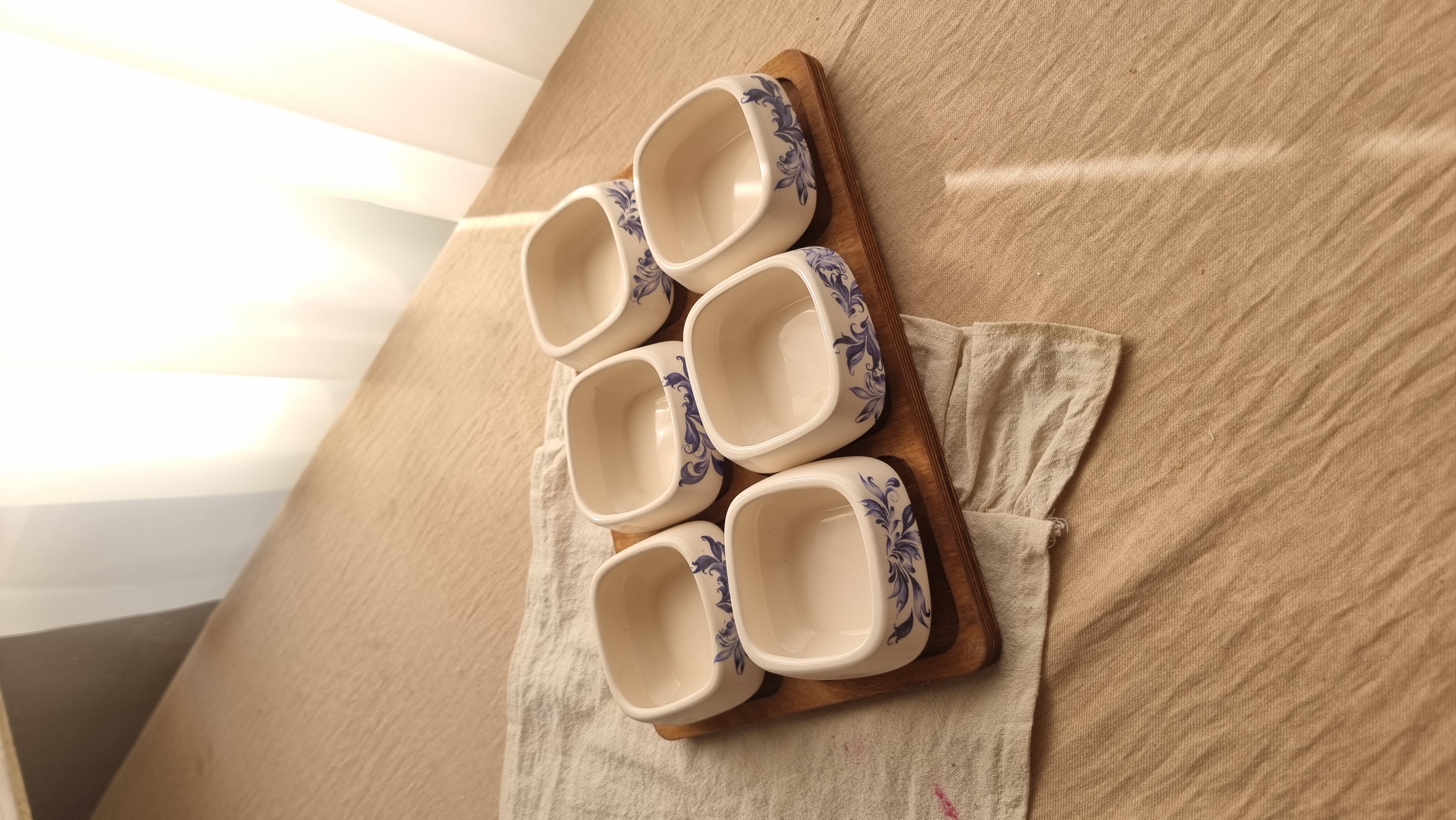 مزه خوری سرامیکی و سینی  چوبی